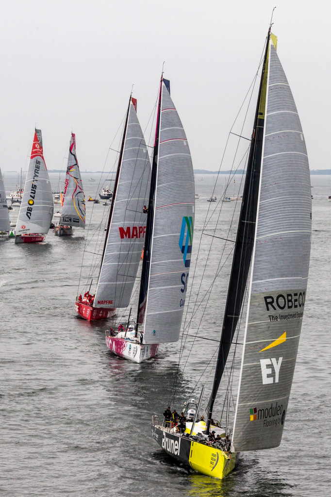 Viimase lühirajasõidu võitis viimasena stardiliinile jõudnud Hollandi meeskond Brunel. Credit: Carlo Borlenghi / Volvo Ocean Race